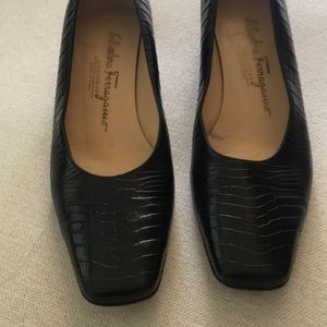 Salvatore Ferragamo black alligator embossed 1 inch heal. Worn twice.